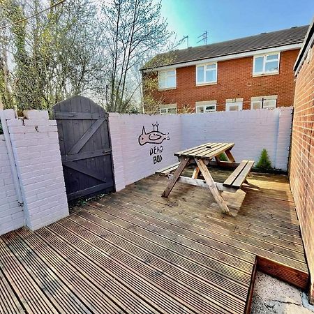 Spacious 3 Bedroom Retreat For Professionals Kingston upon Hull Bagian luar foto